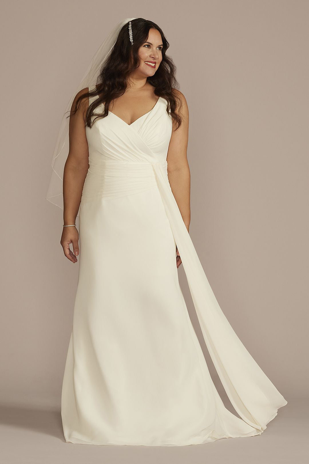 David's Bridal Women's Pleated Chiffon V-Neck Tank A-Line Wedding Dress - Plus