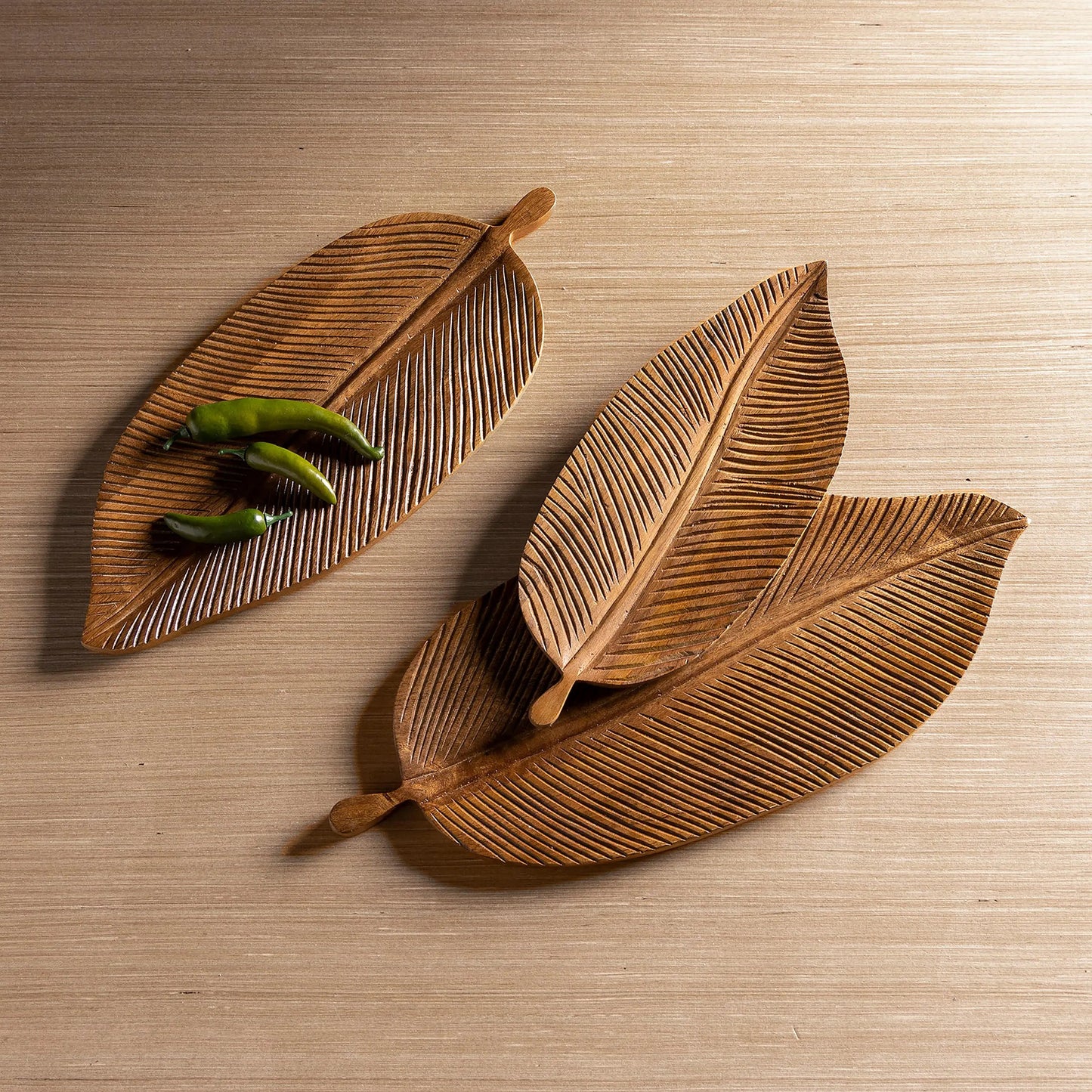 VivaTerra Mango Wood Leaf-Shaped Serving Plates, Set of 3